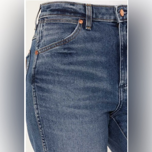 Wrangler High Rise Wanderer Flare Jean. NWT 28/30 - Picture 6 of 15